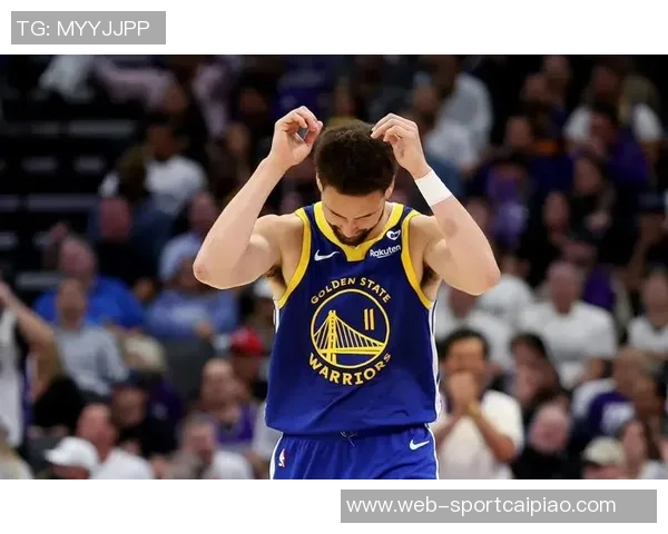 哈珀表现低迷全场仅得6分3助攻4失误半场命中率惨淡 哈珀表现低迷全场仅得6分3助攻4失误半场命中率惨淡