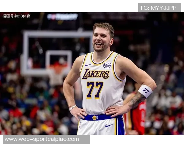 东契奇称赞海斯在挡拆配合中总能精准找到最佳接应位置